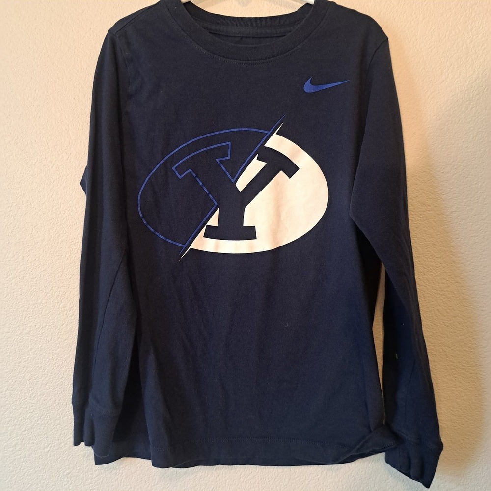 Nike BYU Cougars Kids Navy Blue Long Sleeve Graphic T-Shirt Size Small